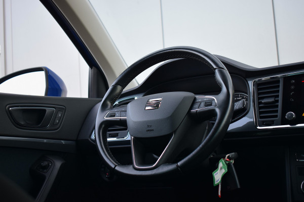 Seat Ateca 1.0 EcoTSI Style Business Intense | Trekhaak | Apple CarPlay | Camera | Climate