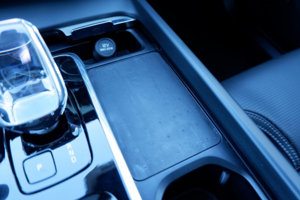 Volvo XC60 2.0 T6 Ultra Dark. AWD / PHEV Long range / Full Option / INCL. f