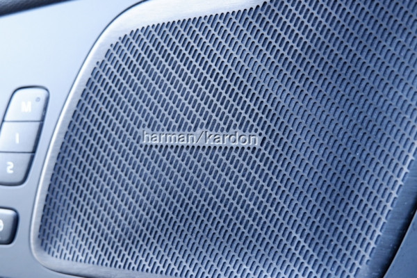 Volvo XC60 2.0 T6 Ultra Dark. AWD / PHEV Long range / Full Option / INCL. f