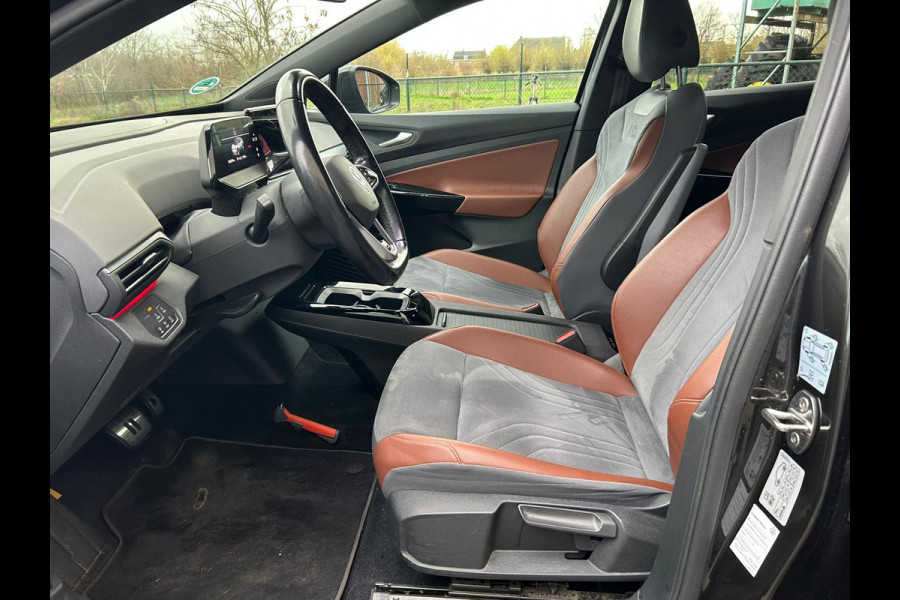 Volkswagen ID.4 First 77kWh Adap.Cruise Camera Trekhaak Pdc Android Auto Apple Carplay Stoelverwarming Navi Ecc Mirrorlink Privacy Glas Lmv Keyless DAB Origineel Nederlandse Auto 1.000KG Trekgewicht
