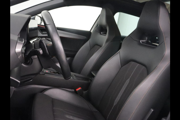 CUPRA Leon 1.4 eHybrid VZ | 245pk | Panoramadak | Stoelverwarming | Camera | Carplay | Adaptive cruise | Keyless | Navigatie | 19'' | Sportstoelen | Full LED | PHEV | Plug In