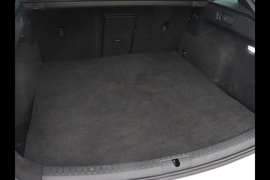 CUPRA Leon 1.4 eHybrid VZ | 245pk | Panoramadak | Stoelverwarming | Camera | Carplay | Adaptive cruise | Keyless | Navigatie | 19'' | Sportstoelen | Full LED | PHEV | Plug In