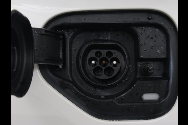 CUPRA Leon 1.4 eHybrid VZ | 245pk | Panoramadak | Stoelverwarming | Camera | Carplay | Adaptive cruise | Keyless | Navigatie | 19'' | Sportstoelen | Full LED | PHEV | Plug In