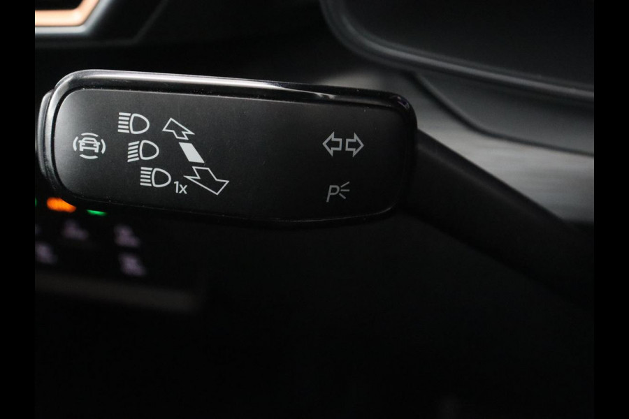 CUPRA Leon 1.4 eHybrid VZ | 245pk | Panoramadak | Stoelverwarming | Camera | Carplay | Adaptive cruise | Keyless | Navigatie | 19'' | Sportstoelen | Full LED | PHEV | Plug In