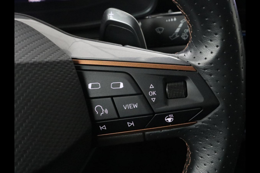 CUPRA Leon 1.4 eHybrid VZ | 245pk | Panoramadak | Stoelverwarming | Camera | Carplay | Adaptive cruise | Keyless | Navigatie | 19'' | Sportstoelen | Full LED | PHEV | Plug In