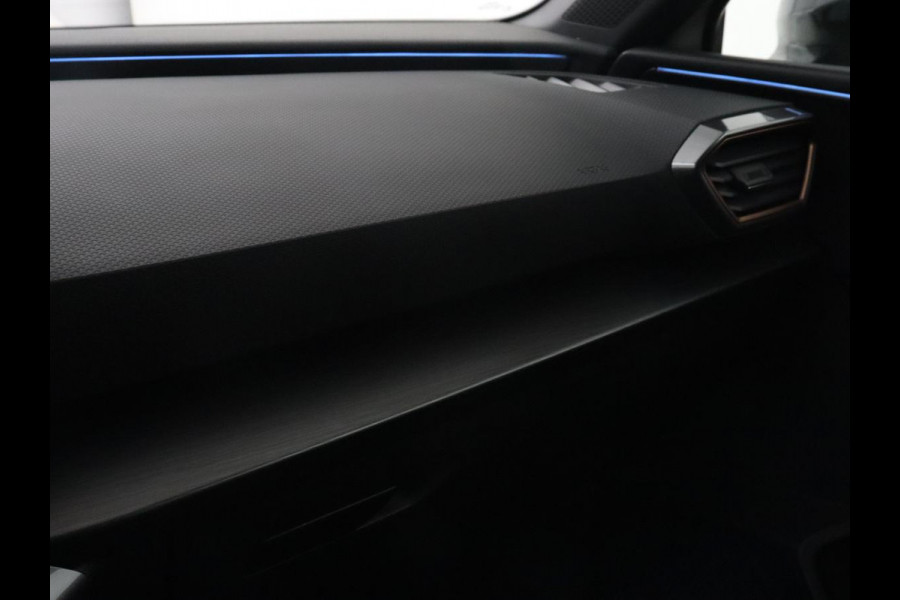 CUPRA Leon 1.4 eHybrid VZ | 245pk | Panoramadak | Stoelverwarming | Camera | Carplay | Adaptive cruise | Keyless | Navigatie | 19'' | Sportstoelen | Full LED | PHEV | Plug In