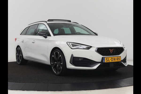 CUPRA Leon 1.4 eHybrid VZ | 245pk | Panoramadak | Stoelverwarming | Camera | Carplay | Adaptive cruise | Keyless | Navigatie | 19'' | Sportstoelen | Full LED | PHEV | Plug In