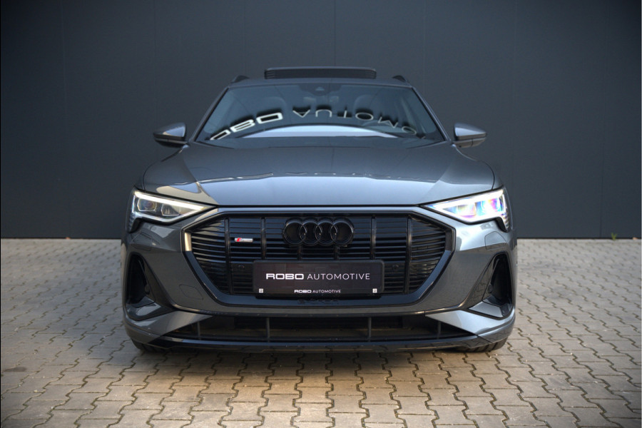 Audi e-tron 50 quattro S edition 71 kWh | S Line | Black Edition | Panoramadak | Memory Seats | Camera | Luchtvering | Adaptive Cruise Control | Keyless | Matrix LED | Leder | Stoelverwarming | NAP | BTW