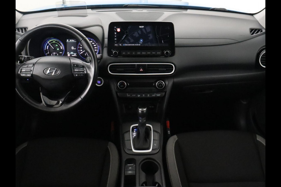 Hyundai Kona 1.6 GDI HEV Fashion | Head-Up | Trekhaak | Adaptive cruise | Camera | Carplay | Keyless | Dodehoek detectie | Climate control | Bluetooth