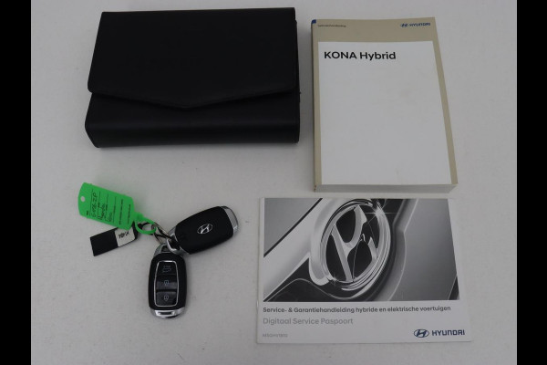 Hyundai Kona 1.6 GDI HEV Fashion | Head-Up | Trekhaak | Adaptive cruise | Camera | Carplay | Keyless | Dodehoek detectie | Climate control | Bluetooth