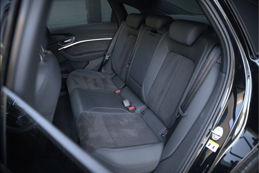 Audi e-tron 50 quattro S edition 71 kWh | S Line | Black Edition | Panoramadak | Memory Seats | Camera | Luchtvering | Adaptive Cruise Control | Keyless | Matrix LED | Leder | Stoelverwarming | NAP | BTW