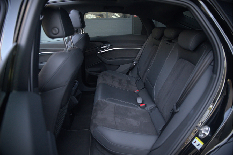 Audi e-tron 50 quattro S edition 71 kWh | S Line | Black Edition | Panoramadak | Memory Seats | Camera | Luchtvering | Adaptive Cruise Control | Keyless | Matrix LED | Leder | Stoelverwarming | NAP | BTW