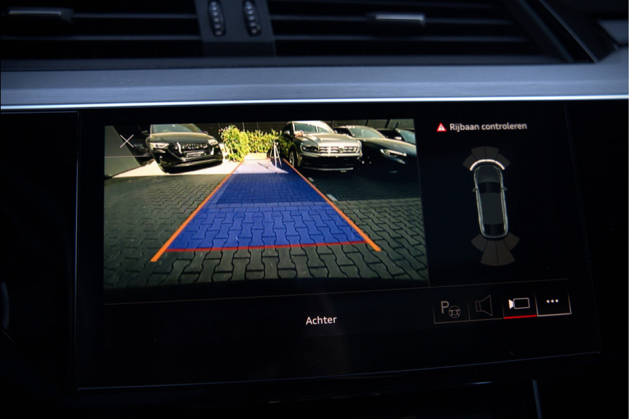 Audi e-tron 50 quattro S edition 71 kWh | S Line | Black Edition | Panoramadak | Memory Seats | Camera | Luchtvering | Adaptive Cruise Control | Keyless | Matrix LED | Leder | Stoelverwarming | NAP | BTW