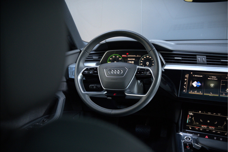 Audi e-tron 50 quattro S edition 71 kWh | S Line | Black Edition | Panoramadak | Memory Seats | Camera | Luchtvering | Adaptive Cruise Control | Keyless | Matrix LED | Leder | Stoelverwarming | NAP | BTW