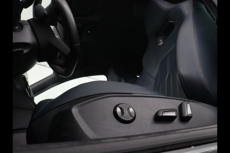 CUPRA Formentor 1.4 eHybrid VZ | 245pk | Trekhaak | Leder | Stoelverwarming | Camera | Carplay | Adaptive cruise | Memory | Keyless | 19'' | Full LED | Sportstoelen | PHEV | Plug In