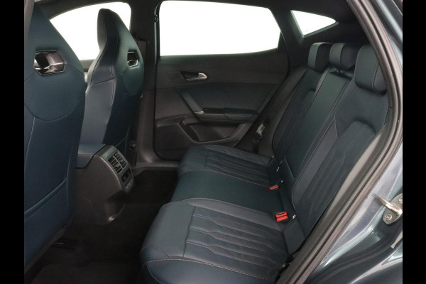 CUPRA Formentor 1.4 eHybrid VZ | 245pk | Trekhaak | Leder | Stoelverwarming | Camera | Carplay | Adaptive cruise | Memory | Keyless | 19'' | Full LED | Sportstoelen | PHEV | Plug In