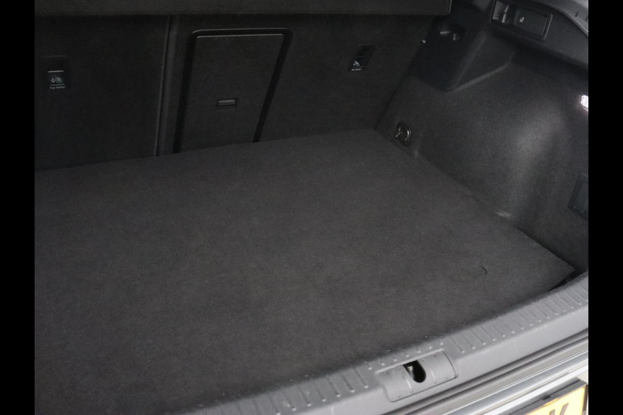 CUPRA Formentor 1.4 eHybrid VZ | 245pk | Trekhaak | Leder | Stoelverwarming | Camera | Carplay | Adaptive cruise | Memory | Keyless | 19'' | Full LED | Sportstoelen | PHEV | Plug In