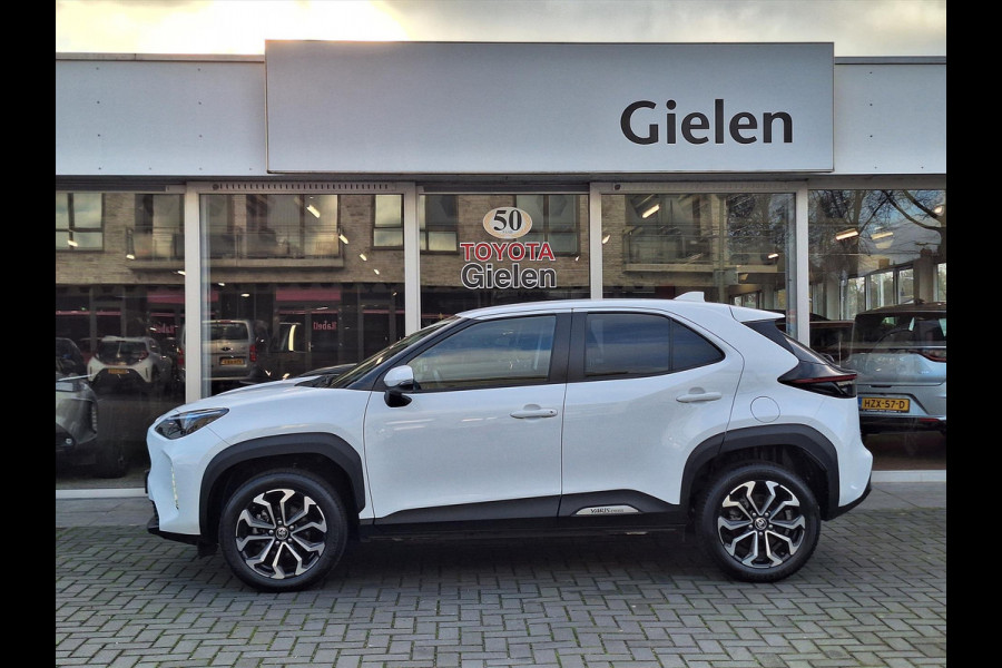Toyota Yaris Cross 1.5 Hybrid Dynamic plus | Smart Connect, Stoelverwarming, Keyless, 17 inch, Privacy glass, Adaptive cruise control
