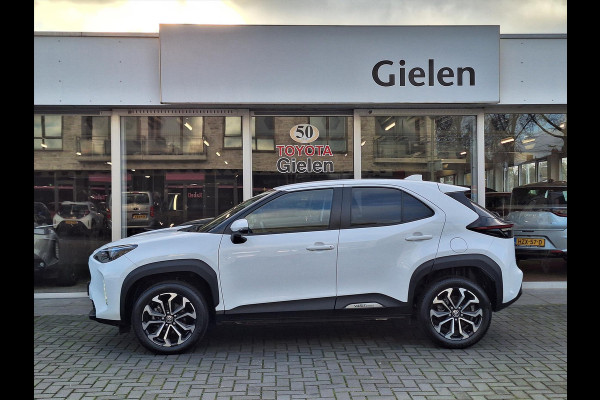 Toyota Yaris Cross 1.5 Hybrid Dynamic plus | Smart Connect, Stoelverwarming, Keyless, 17 inch, Privacy glass, Adaptive cruise control