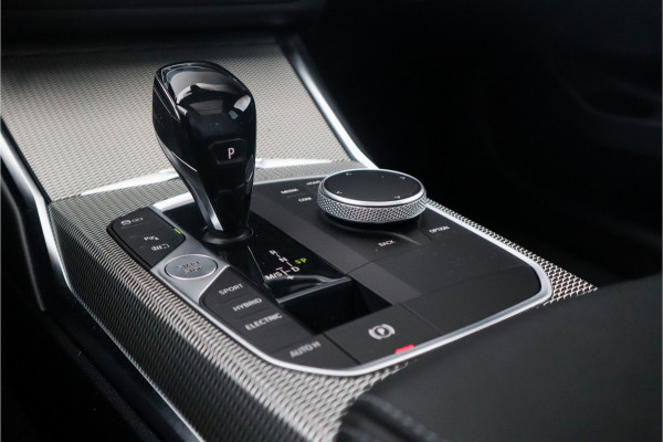 BMW 3 Serie Touring 330e xDrive M-Sport Panorama / 19inch / Harman Kardon /