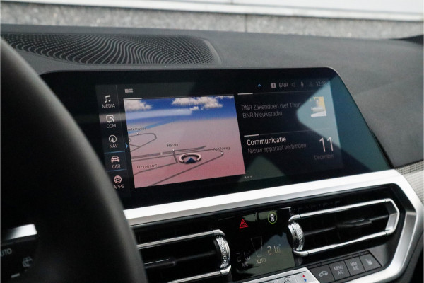 BMW 3 Serie Touring 330e xDrive M-Sport Panorama / 19inch / Harman Kardon /