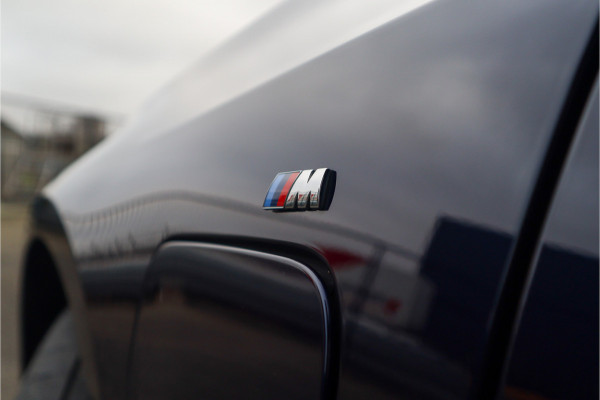 BMW 3 Serie Touring 330e xDrive M-Sport Panorama / 19inch / Harman Kardon /