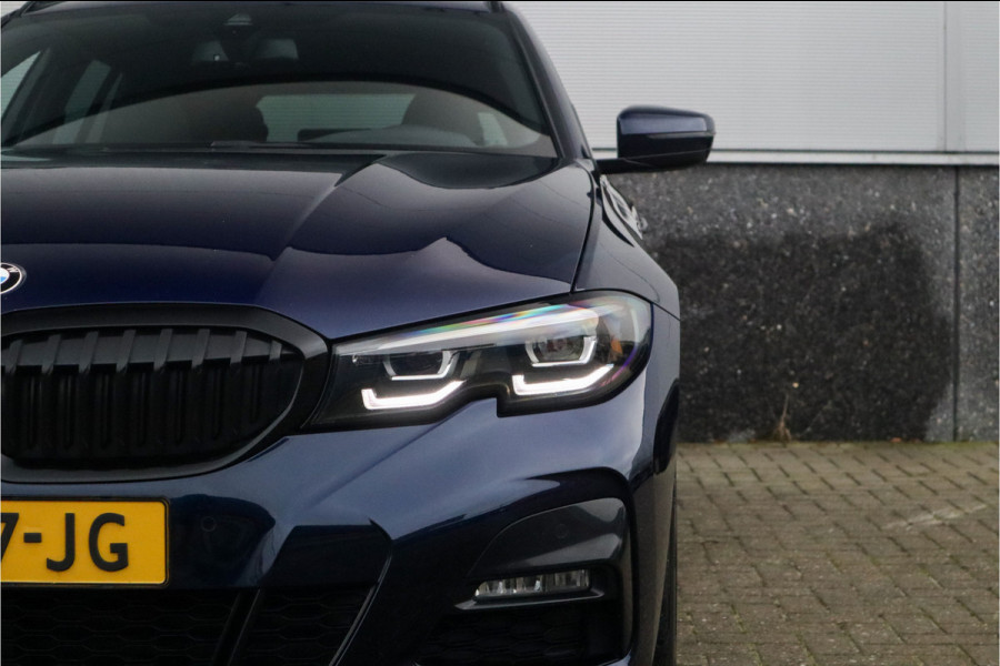 BMW 3 Serie Touring 330e xDrive M-Sport Panorama / 19inch / Harman Kardon /