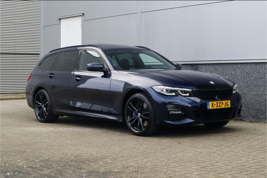 BMW 3 Serie Touring 330e xDrive M-Sport Panorama / 19inch / Harman Kardon /