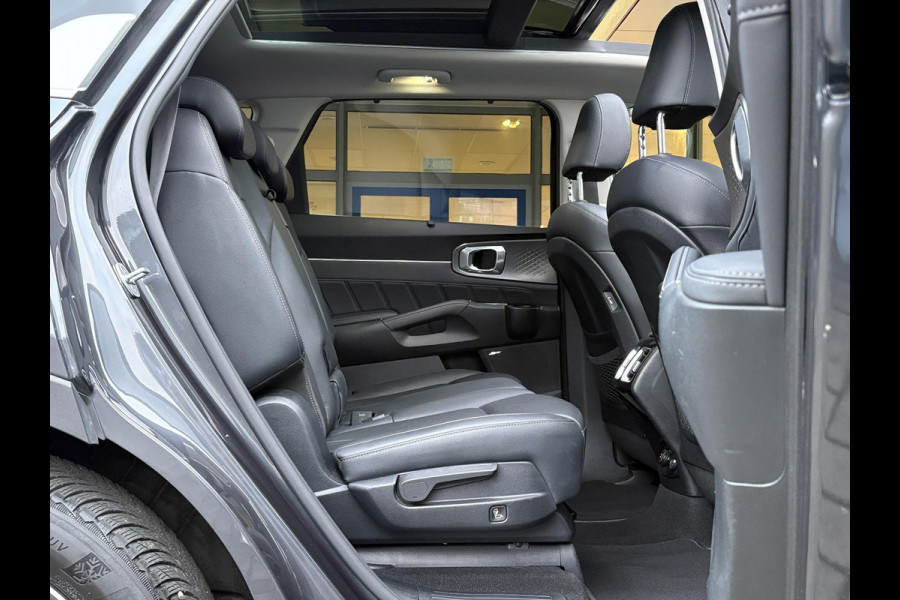 Kia Sorento 1.6 T-GDI Plug-in Hybrid 4WD ExecutiveLine 7p. | Afneembare trekhaak | Panoramadak | Stoel Ventilatie & Verwarming |