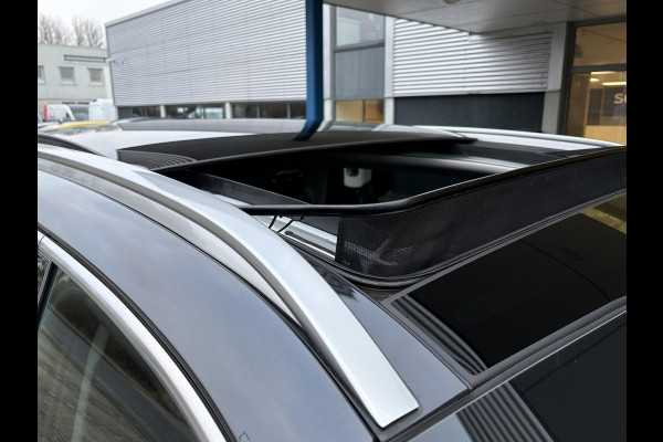 Kia Sorento 1.6 T-GDI Plug-in Hybrid 4WD ExecutiveLine 7p. | Afneembare trekhaak | Panoramadak | Stoel Ventilatie & Verwarming |