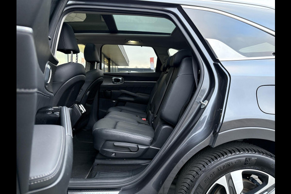 Kia Sorento 1.6 T-GDI Plug-in Hybrid 4WD ExecutiveLine 7p. | Afneembare trekhaak | Panoramadak | Stoel Ventilatie & Verwarming |