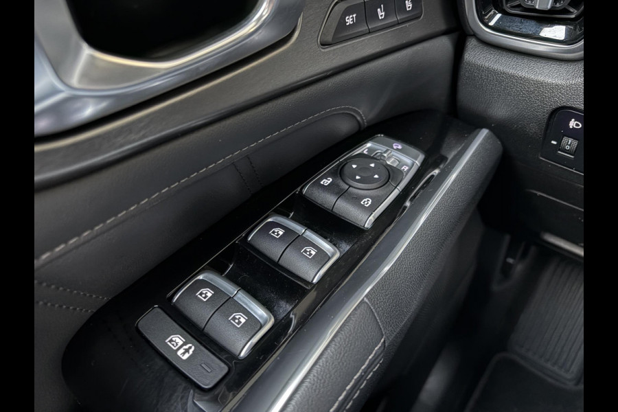 Kia Sorento 1.6 T-GDI Plug-in Hybrid 4WD ExecutiveLine 7p. | Afneembare trekhaak | Panoramadak | Stoel Ventilatie & Verwarming |