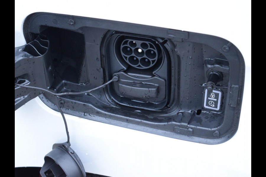 Peugeot e-Partner L2 50 kWh | tot 8 jaar garantie | rondom zicht camera's | navi incl. Apple Carplay | dodehoek detectie | parkeersensoren voor & achter | laadruimtebetimmering | rijklaarprijs