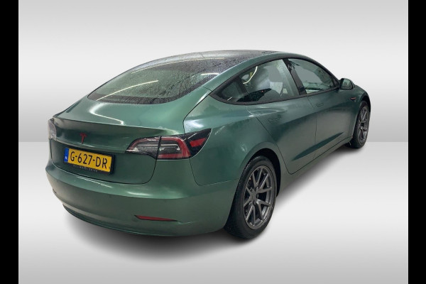 Tesla Model 3 Long Range AWD 75 kWh / NIEUWE BATTERIJ / SOH 88,4% / Trekhaak / Autopilot / Panoramadak / Camera / Leder / 19'' / Leder / Premium Audio /