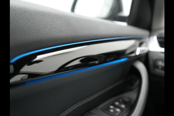 BMW X1 xDrive25e Sportline Plug In Hybrid 221pk Dealer O.H PHEV | Panodak | Adaptive Cruise | Camera | Sportstoelen Verwarmd | Sfeerverlichting | Navigatie | DAB |