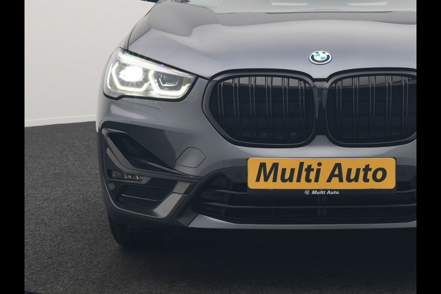 BMW X1 xDrive25e Sportline Plug In Hybrid 221pk Dealer O.H PHEV | Panodak | Adaptive Cruise | Camera | Sportstoelen Verwarmd | Sfeerverlichting | Navigatie | DAB |