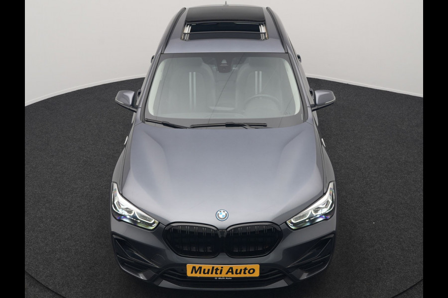 BMW X1 xDrive25e Sportline Plug In Hybrid 221pk Dealer O.H PHEV | Panodak | Adaptive Cruise | Camera | Sportstoelen Verwarmd | Sfeerverlichting | Navigatie | DAB |
