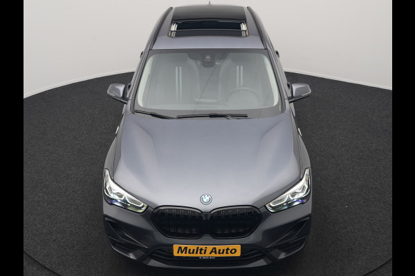 BMW X1 xDrive25e Sportline Plug In Hybrid 221pk Dealer O.H PHEV | Panodak | Adaptive Cruise | Camera | Sportstoelen Verwarmd | Sfeerverlichting | Navigatie | DAB |