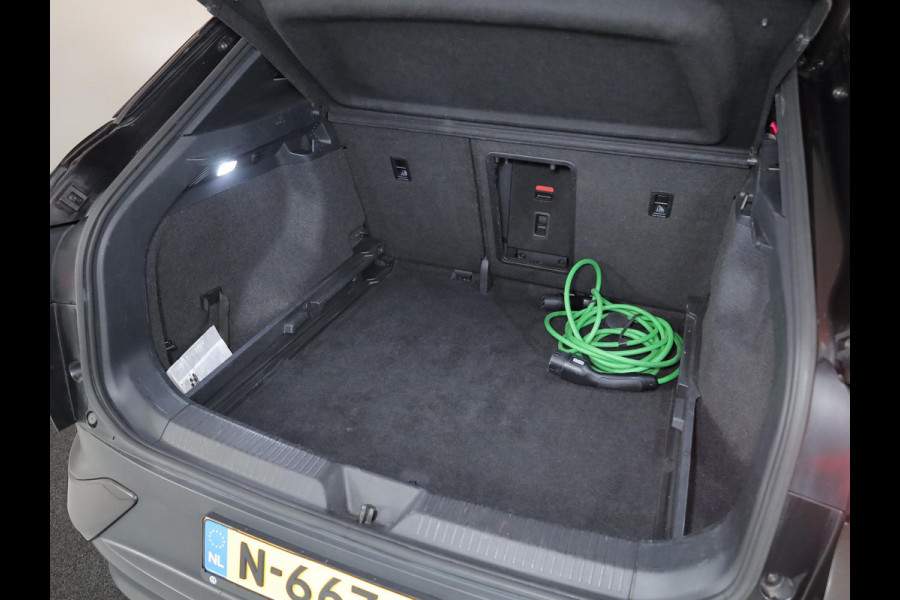 Volkswagen ID.4 GTX 4Motion 77 kWh 299pk| 20'LM-velgen| Pano-dak| SOH 89% | verwarmd stuur +voorruit | Camera