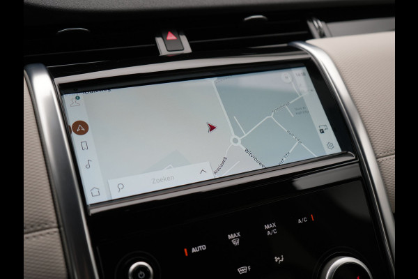 Land Rover Discovery Sport P300e R-Dynamic HSE Plug In Hybrid 309pk Dealer O.H. PHEV | Trekhaak Afn. |  Adaptive Cruise | Camera | Meridian Audio | Alcantara Sportstoelen Memory & Verwarmd | Stuur Verwarmd | Apple Carplay | Keyless | Blis | Navigatie | DAB |