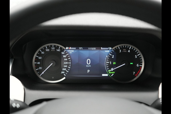 Land Rover Discovery Sport P300e R-Dynamic HSE Plug In Hybrid 309pk Dealer O.H. PHEV | Trekhaak Afn. |  Adaptive Cruise | Camera | Meridian Audio | Alcantara Sportstoelen Memory & Verwarmd | Stuur Verwarmd | Apple Carplay | Keyless | Blis | Navigatie | DAB |