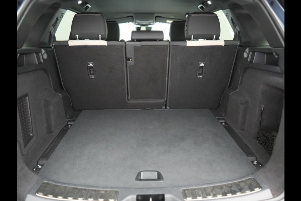Land Rover Discovery Sport P300e R-Dynamic HSE Plug In Hybrid 309pk Dealer O.H. PHEV | Trekhaak Afn. |  Adaptive Cruise | Camera | Meridian Audio | Alcantara Sportstoelen Memory & Verwarmd | Stuur Verwarmd | Apple Carplay | Keyless | Blis | Navigatie | DAB |
