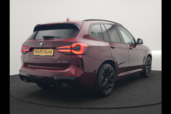 BMW X3 xDrive30e M Sport Plug In Hybrid 293pk Dealer O.H. PHEV | Trekhaak Af Fabriek | Panodak | Head Up | 360 Camera | Laser LED | 20"L.M | Lederen Sportstoelen Ventilatie &  Memory | Sfeerverlichting | Stoelen & Stuur Verwarmd | Aventurinrot III M