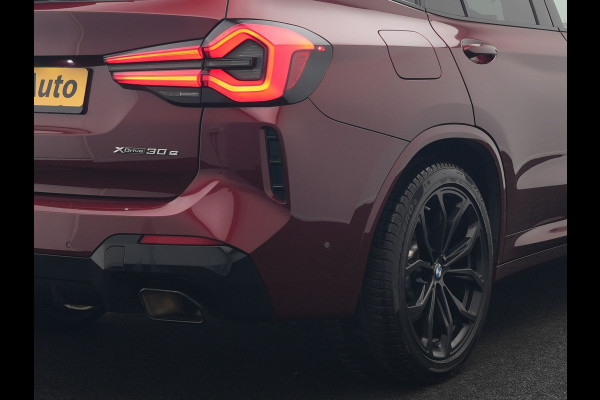 BMW X3 xDrive30e M Sport Plug In Hybrid 293pk Dealer O.H. PHEV | Trekhaak Af Fabriek | Panodak | Head Up | 360 Camera | Laser LED | 20"L.M | Lederen Sportstoelen Ventilatie &  Memory | Sfeerverlichting | Stoelen & Stuur Verwarmd | Aventurinrot III M