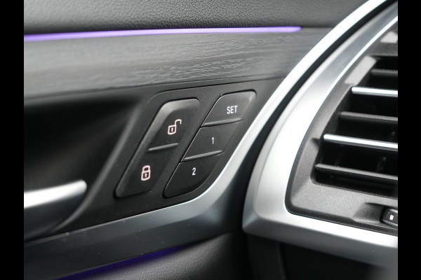 BMW X3 xDrive30e M Sport Plug In Hybrid 293pk Dealer O.H. PHEV | Trekhaak Af Fabriek | Panodak | Head Up | 360 Camera | Laser LED | 20"L.M | Lederen Sportstoelen Ventilatie &  Memory | Sfeerverlichting | Stoelen & Stuur Verwarmd | Aventurinrot III M