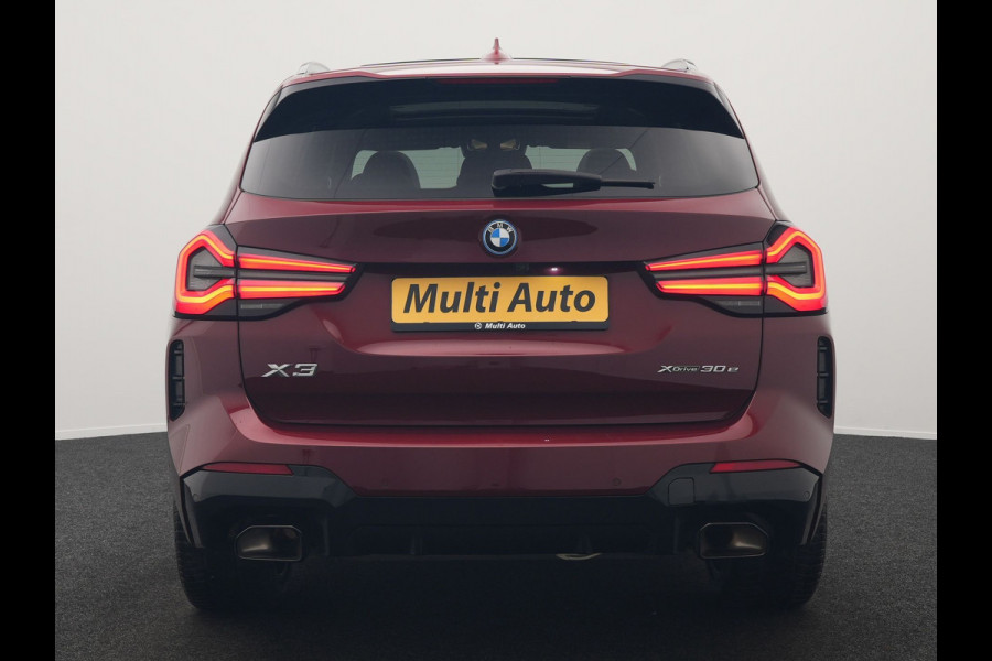 BMW X3 xDrive30e M Sport Plug In Hybrid 293pk Dealer O.H. PHEV | Trekhaak Af Fabriek | Panodak | Head Up | 360 Camera | Laser LED | 20"L.M | Lederen Sportstoelen Ventilatie &  Memory | Sfeerverlichting | Stoelen & Stuur Verwarmd | Aventurinrot III M