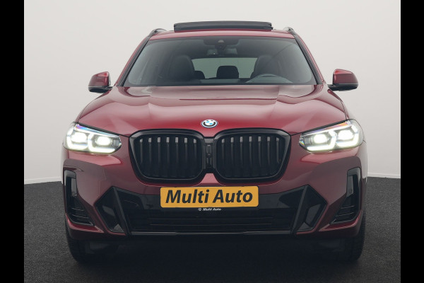 BMW X3 xDrive30e M Sport Plug In Hybrid 293pk Dealer O.H. PHEV | Trekhaak Af Fabriek | Panodak | Head Up | 360 Camera | Laser LED | 20"L.M | Lederen Sportstoelen Ventilatie &  Memory | Sfeerverlichting | Stoelen & Stuur Verwarmd | Aventurinrot III M