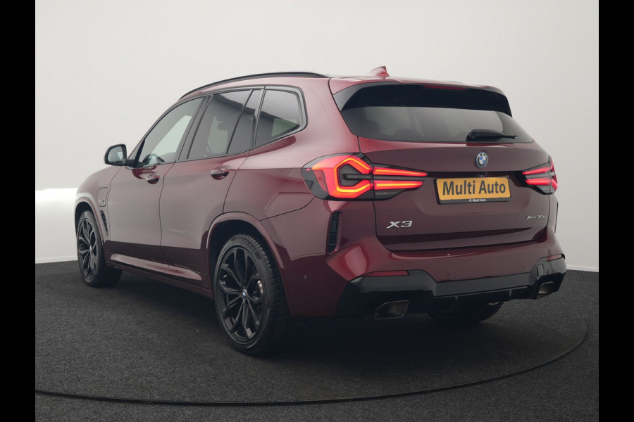BMW X3 xDrive30e M Sport Plug In Hybrid 293pk Dealer O.H. PHEV | Trekhaak Af Fabriek | Panodak | Head Up | 360 Camera | Laser LED | 20"L.M | Lederen Sportstoelen Ventilatie &  Memory | Sfeerverlichting | Stoelen & Stuur Verwarmd | Aventurinrot III M