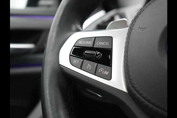 BMW X3 xDrive30e M Sport Plug In Hybrid 293pk Dealer O.H. PHEV | Trekhaak Af Fabriek | Panodak | Head Up | 360 Camera | Laser LED | 20"L.M | Lederen Sportstoelen Ventilatie &  Memory | Sfeerverlichting | Stoelen & Stuur Verwarmd | Aventurinrot III M