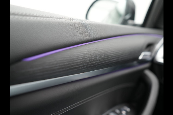 BMW X3 xDrive30e M Sport Plug In Hybrid 293pk Dealer O.H. PHEV | Trekhaak Af Fabriek | Panodak | Head Up | 360 Camera | Laser LED | 20"L.M | Lederen Sportstoelen Ventilatie &  Memory | Sfeerverlichting | Stoelen & Stuur Verwarmd | Aventurinrot III M